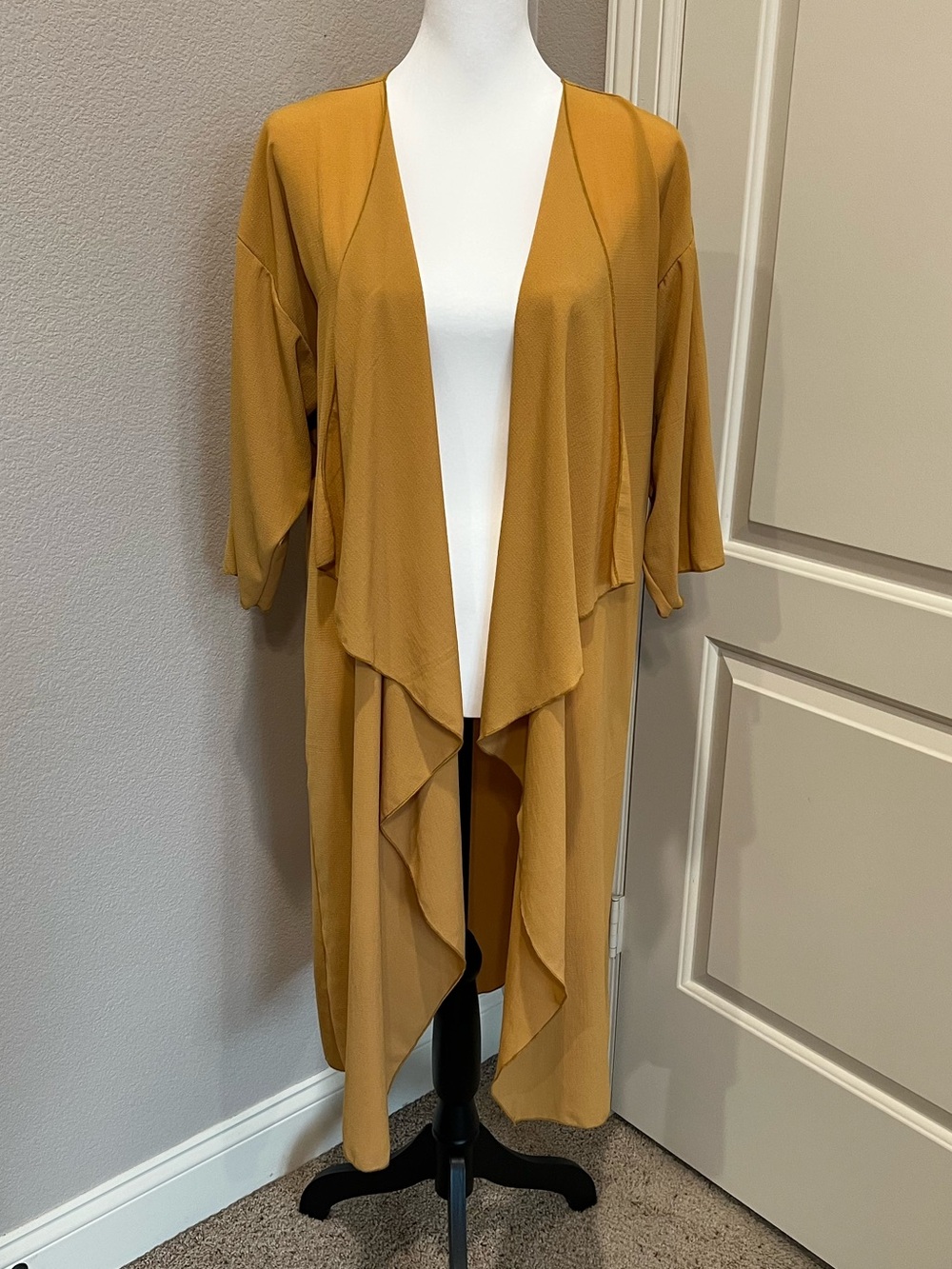 LuLaRoe Shirley - Mustard Gold